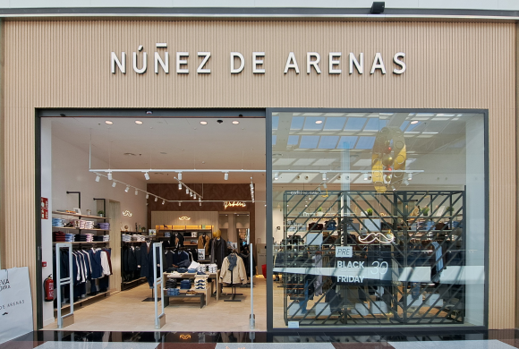 NÚÑEZ DE ARENAS LLEGA A NEVADA SHOPPING