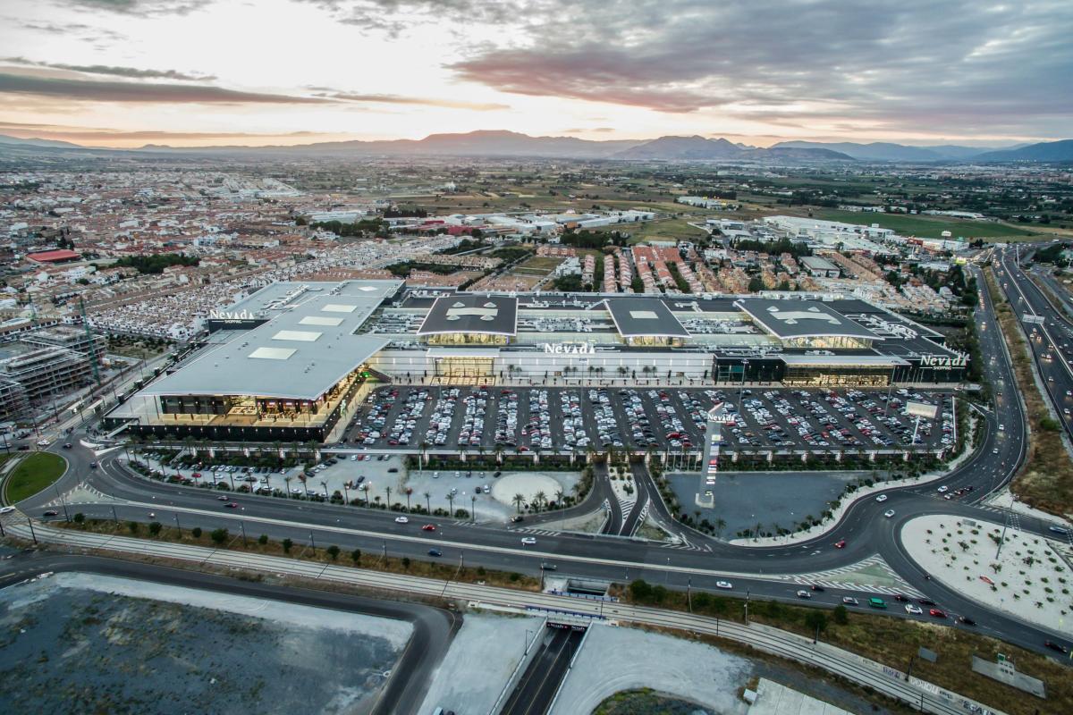 Nevada Shopping El centro de tus compras en Granada. Moda